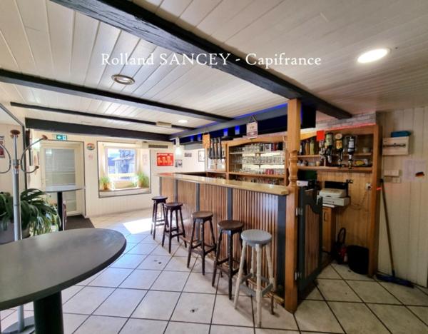 Maison avec activité à vendre 10 pièces MONTECHEROUX (25)