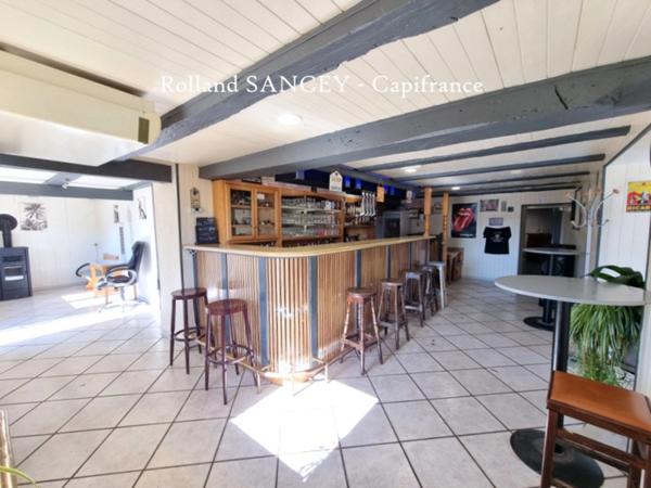 Maison avec activité à vendre 10 pièces MONTECHEROUX (25)