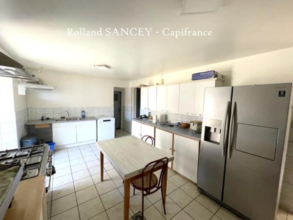 Maison avec activité à vendre 10 pièces MONTECHEROUX (25)