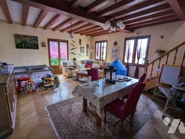 Maison à Vendre à Authon-du-Perche (28330) en Eure-et-Loir (28)

Charmante maison familiale d...