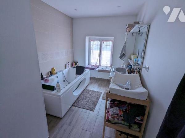 Maison à Vendre à Authon-du-Perche (28330) en Eure-et-Loir (28)

Charmante maison familiale d...