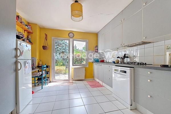 Maison à vendre 6 pièces de 119,25 m² à Éragny