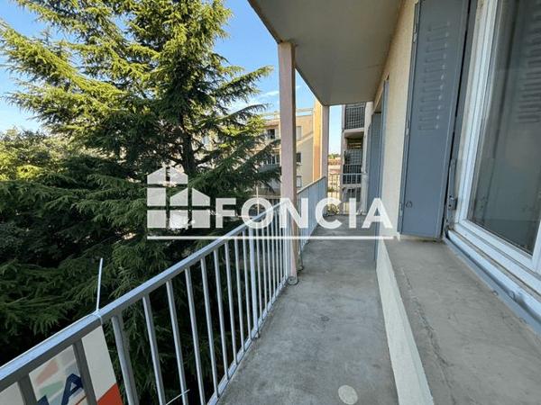 Location Appartement 4 pièces 69.56 m² - 63 RUE JEAN BART Bourg Les Valence 26500