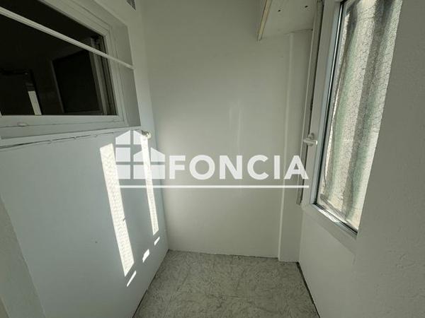 Location Appartement 4 pièces 69.56 m² - 63 RUE JEAN BART Bourg Les Valence 26500