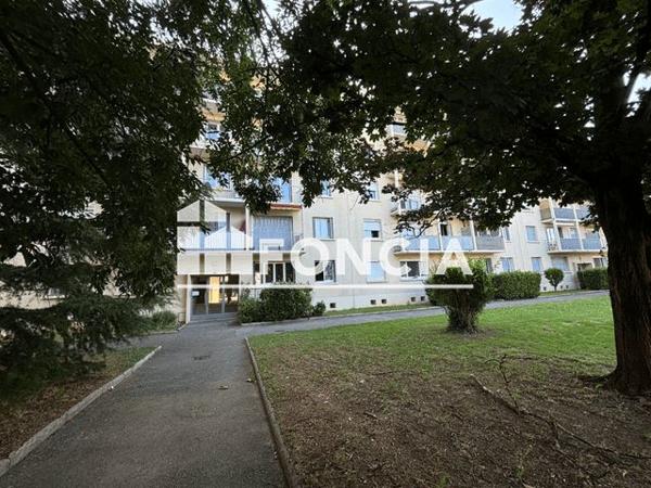 Location Appartement 4 pièces 69.56 m² - 63 RUE JEAN BART Bourg Les Valence 26500