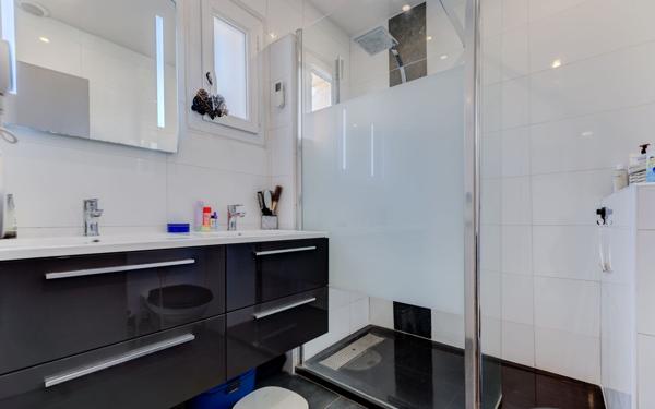 Maison à vendre    4 pièces • 110,87 m2 Villeneuve-Loubet