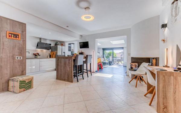 Maison à vendre    4 pièces • 110,87 m2 Villeneuve-Loubet