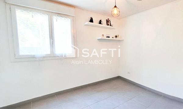 "Appartement T3 – Immeuble rénové, cave et parking"