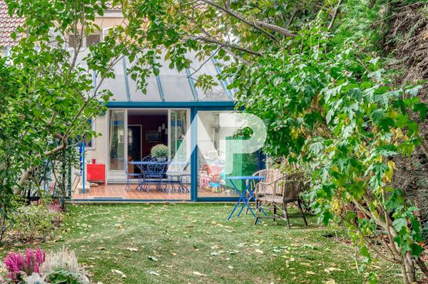 Maison Rueil-malmaison 6 pièce(s) 133.43 m2 €1 080 000 ** - Référence 19522