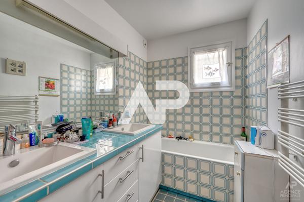 Maison Rueil-malmaison 6 pièce(s) 133.43 m2 €1 080 000 ** - Référence 19522