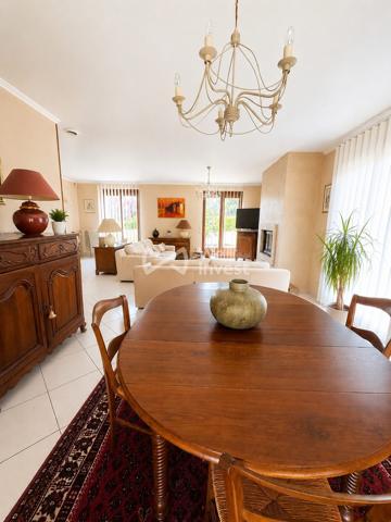 Belle maison familiale avec piscine sur 2 000 m²