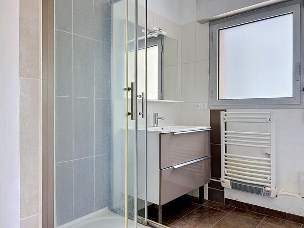 Appartement
         3 pièces
        - 69 m² Exclusivité 182 750 € *
