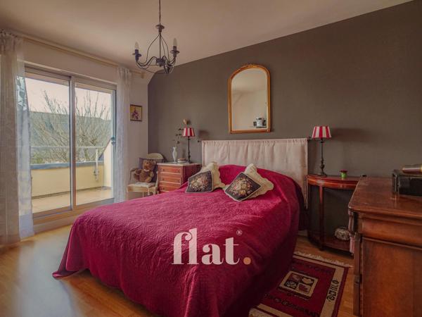 Maison
                                                                                                                                                                                                                                                                                                                        5 pièce(s)                                                                                                                                                                                                          4 chambre(s)                                                                                                                                                                                                          130  m²