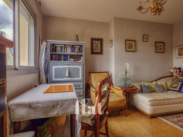 Maison
                                                                                                                                                                                                                                                                                                                        5 pièce(s)                                                                                                                                                                                                          4 chambre(s)                                                                                                                                                                                                          130  m²