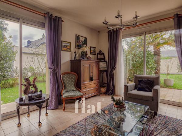 Maison
                                                                                                                                                                                                                                                                                                                        5 pièce(s)                                                                                                                                                                                                          4 chambre(s)                                                                                                                                                                                                          130  m²
