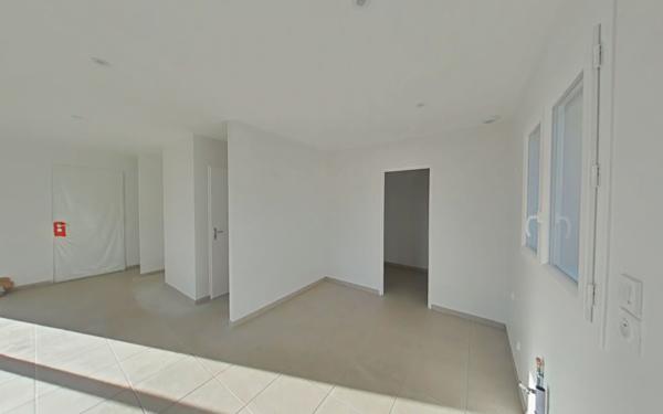 Maison à louer    4 pièces •  Chatuzange-le-Goubet