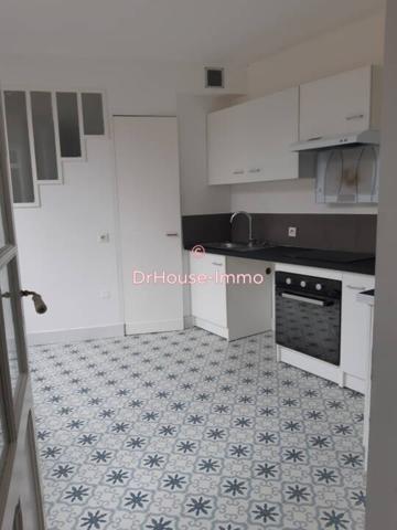Appartement à louer 4 pièces de 77 m²
