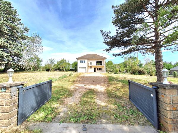 A vendre Maison Domérat 5 pièces 124 m2 - Terrain - Sous/sol et Garage. Domerat