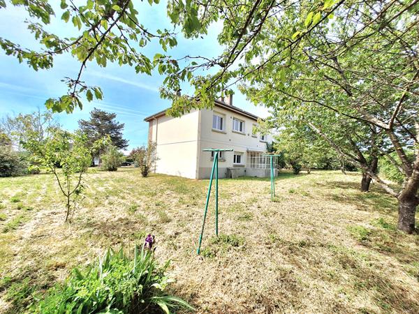 A vendre Maison Domérat 5 pièces 124 m2 - Terrain - Sous/sol et Garage. Domerat