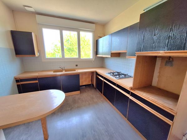 A vendre Maison Domérat 5 pièces 124 m2 - Terrain - Sous/sol et Garage. Domerat
