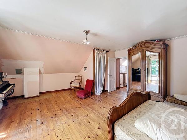 Maison à vendre  7 pièces - 216,59 m2 ST VALERIEN - 89