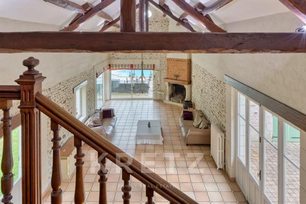 Propriété familiale avec piscine