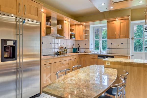 Propriété familiale avec piscine