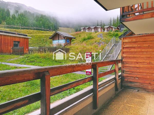 Studio idéalement placé dans résidence avec piscine