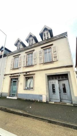 Maison + Commerce + Terrain + Combles aménageables + Parking garage