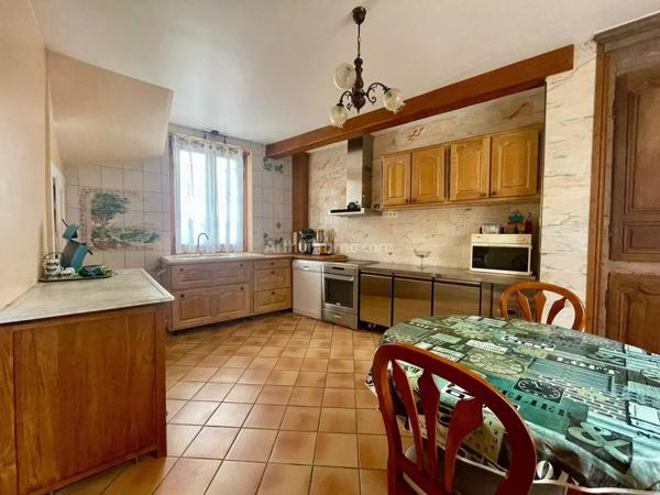 Vente Maison 11 pièces 350 m2 à Noailles