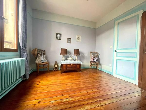 Vente Maison 11 pièces 350 m2 à Noailles