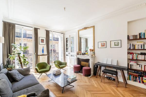 Appartement Paris 8 e - EUROPE
