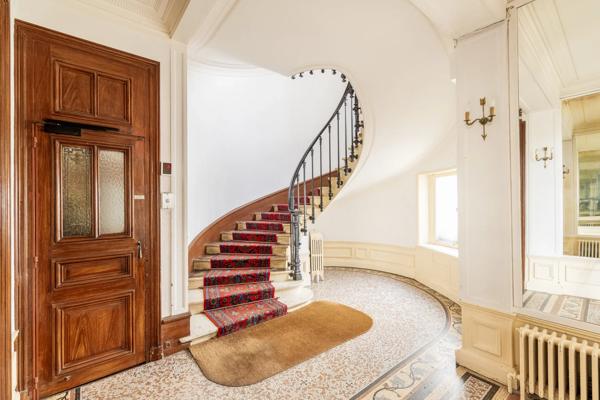 Appartement Paris 8 e - EUROPE