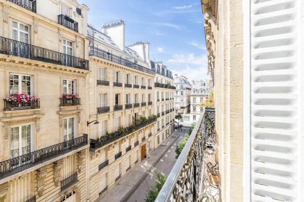 Appartement Paris 8 e - EUROPE