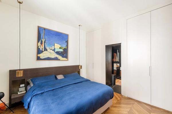 Appartement Paris 8 e - EUROPE