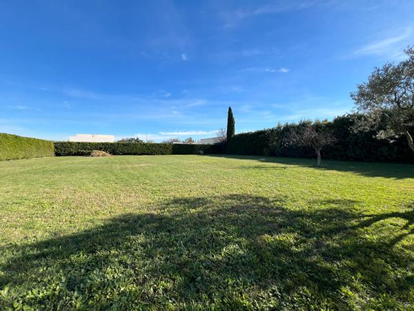 A VENDRE Entraigues Sur La Sorgue Maison 10 pièce(s) 260 m²