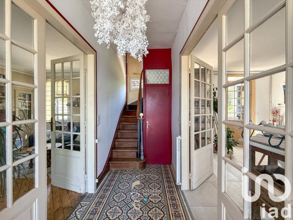 Maison 9 pièces de 180 m² à Barentin (76360)