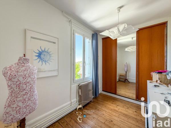 Maison 9 pièces de 180 m² à Barentin (76360)