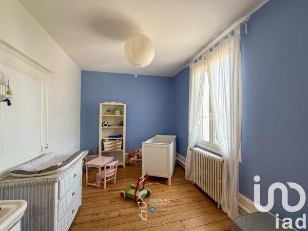 Maison 9 pièces de 180 m² à Barentin (76360)