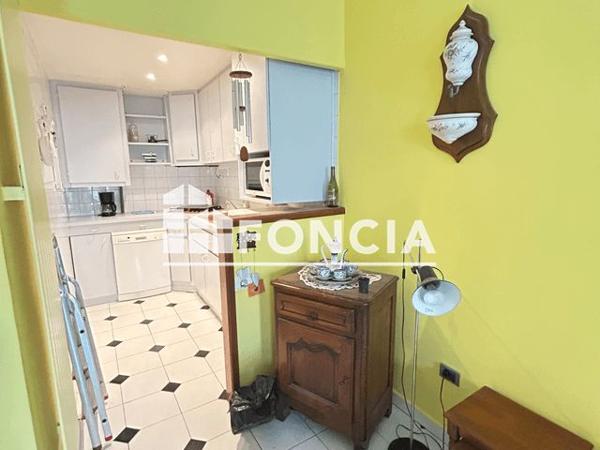 À vendre Appartement 2 pièces 65 m² - Marseille 13008