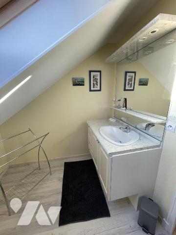 Pavillon indépendant sur sous-sol, 5 chambres.