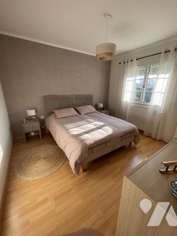 Pavillon indépendant sur sous-sol, 5 chambres.