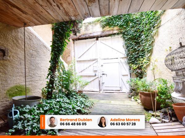 EXCLUSIVITE / Superbe maison de ville rénovée avec terrasse, cour, garage et cave / 63160 Billom