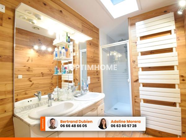 EXCLUSIVITE / Superbe maison de ville rénovée avec terrasse, cour, garage et cave / 63160 Billom