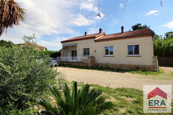 Mondragon - Maison rénovée avec piscine et garage