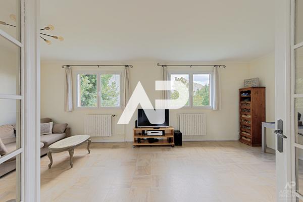 Maison Rueil-Malmaison 7 pièce(s) 133 m² 850 000 € **  - Référence  19943