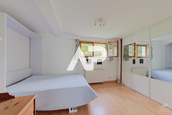 Maison Rueil-Malmaison 7 pièce(s) 133 m² 850 000 € **  - Référence  19943