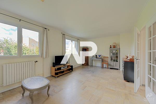 Maison Rueil-Malmaison 7 pièce(s) 133 m² 850 000 € **  - Référence  19943
