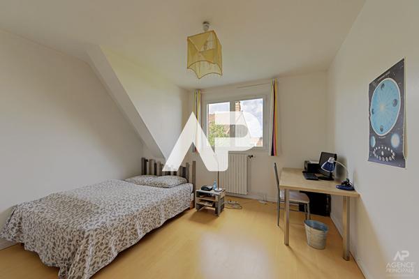 Maison Rueil-Malmaison 7 pièce(s) 133 m² 850 000 € **  - Référence  19943