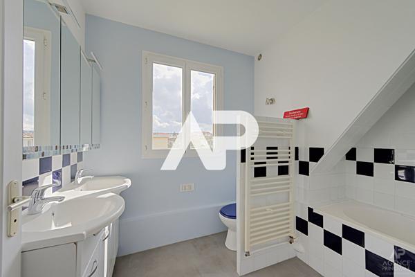 Maison Rueil-Malmaison 7 pièce(s) 133 m² 850 000 € **  - Référence  19943